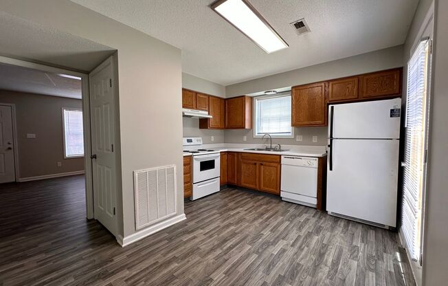 2 beds, 1.5 baths, $1,495, Unit 4513-1 McCloud