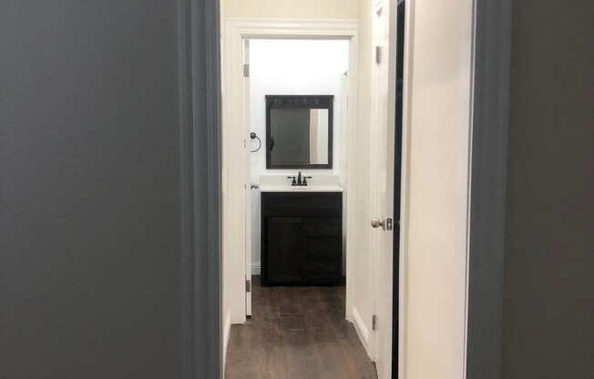 Studio, 1 bath, 520 sqft, $1,550, Unit 313 1/2