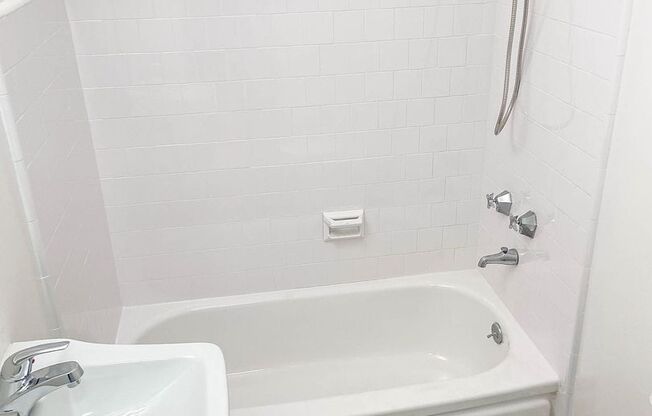 Studio, 1 bath, 350 sqft, $1,395, Unit 5478-09