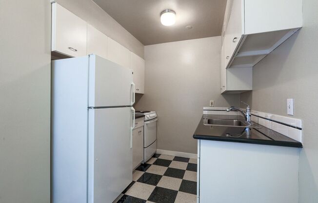 1 bed, 1 bath, 550 sqft, $1,350, Unit 206