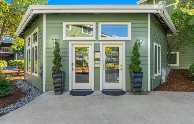 Cascade Woods Apartments in Aloha