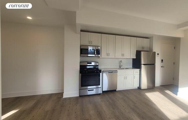 2 beds, 2 baths, $7,650, Unit 10B