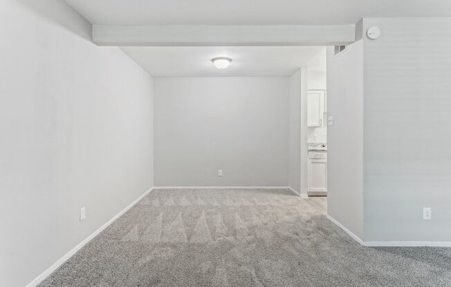 2 beds, 2 baths, 1,040 sqft, $1,200