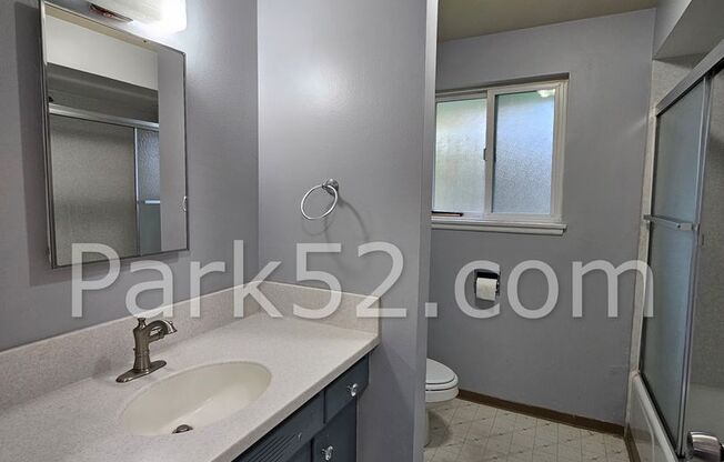 2 beds, 1 bath, $1,900, Unit 2503