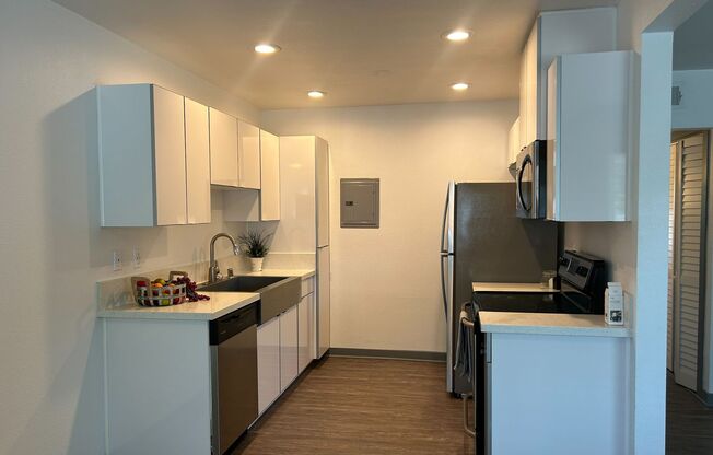 2 beds, 2 baths, 1,050 sqft, $3,210, Unit C040