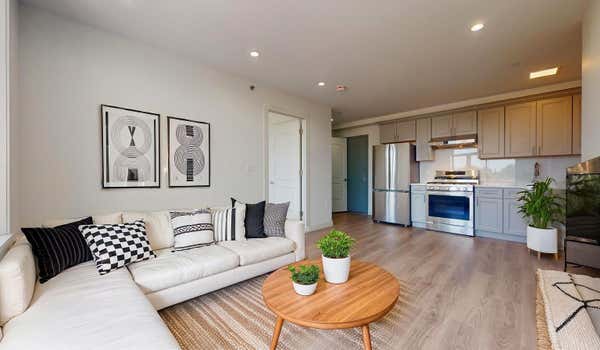 1 bed, 1 bath, 600 sqft, $2,700, Unit 4G