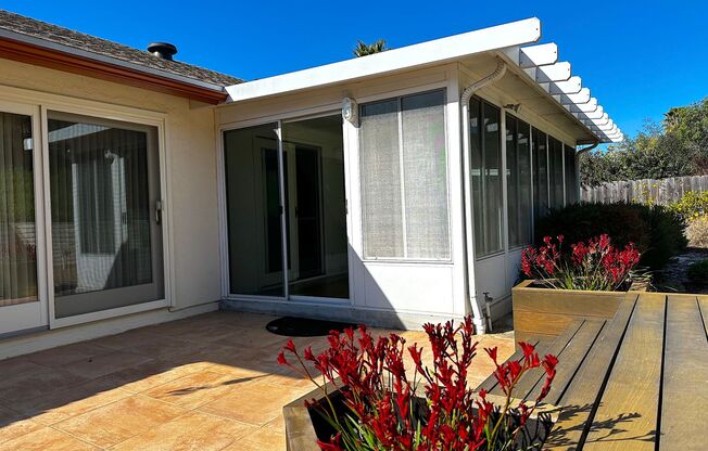 3/2 house in North Clairemont! 2 car garage, W/D  included, enclosed patio, back deck!