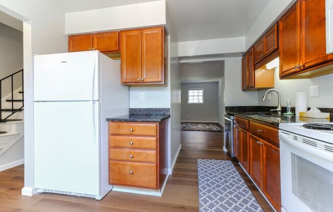 Move in ready 3 bedroom 2.5 Bath in Gaithersburg!