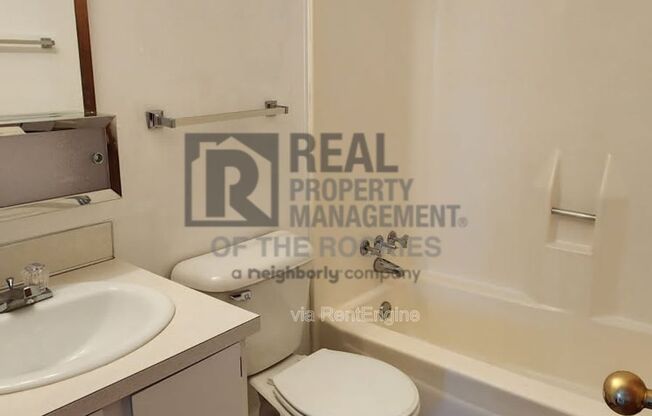 1 bed, 1 bath, 605 sqft, $895, Unit F301