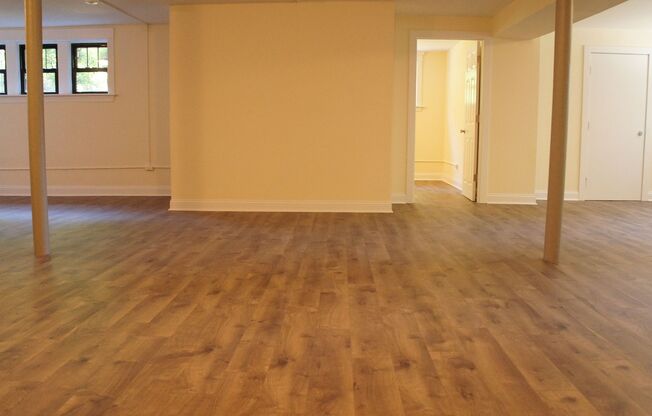 1 bed, 1 bath, 1,244 sqft, $1,995, Unit 2526-G