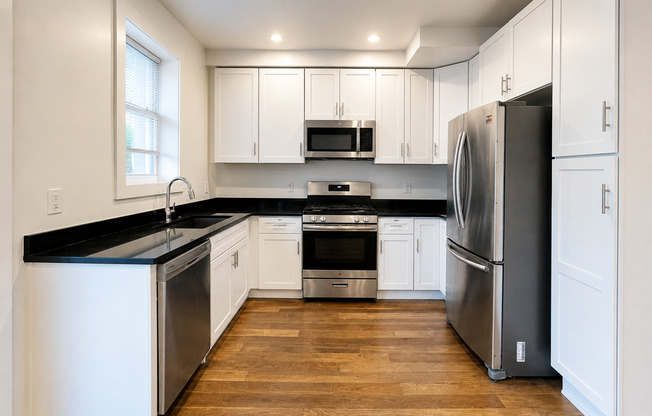 727 Quebec Pl