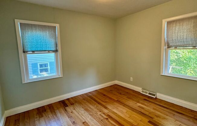 2 beds, 1 bath, $1,700