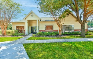 exterior shot of leasing office at houston apartments
