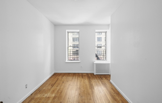 320 E 49 ST