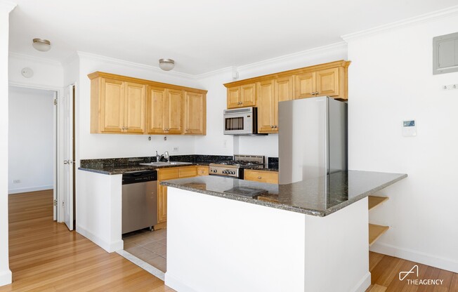295 BENNETT AVE