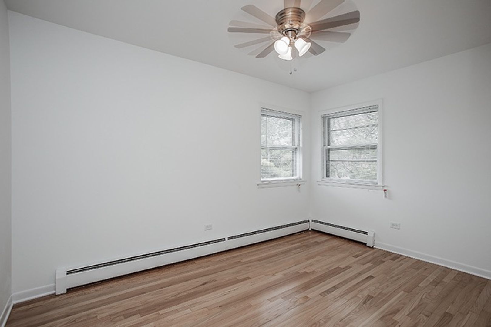 331/339 Fullerton Ave