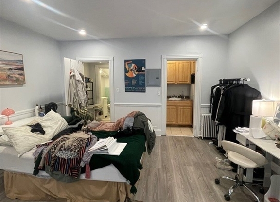 469 Beacon St Apt 1B