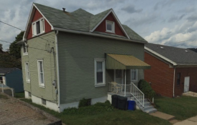 Coraopolis - 2 Bed 2 Bath - Immaculately Maintained!