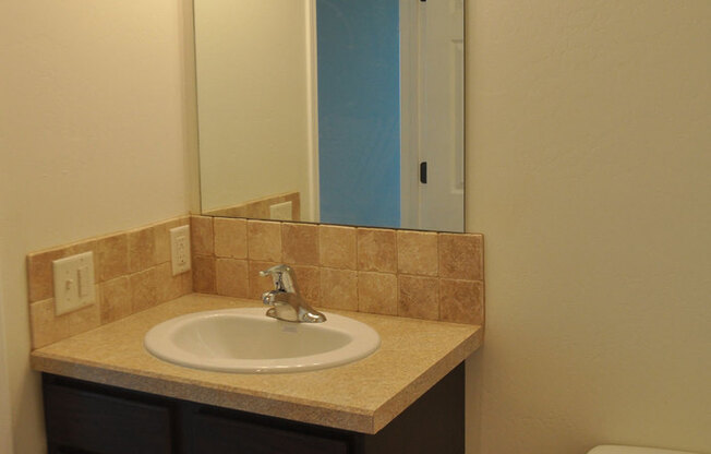 2 beds, 2 baths, $2,400, Unit Unit A