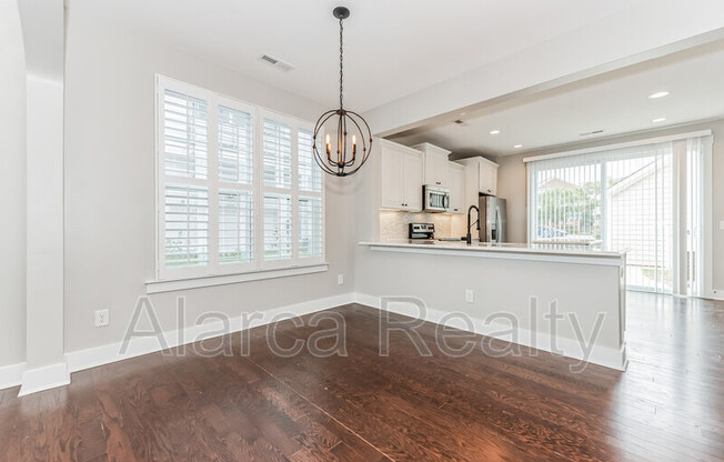3246 MOSS LN