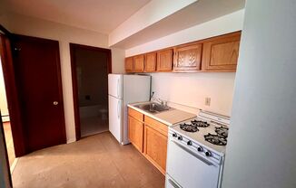 1 bed, 1 bath, $825, Unit 05