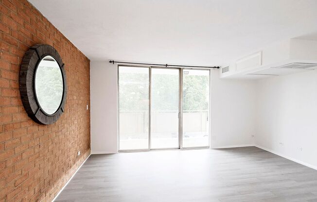 2 beds, 2 baths, $1,650, Unit # 302