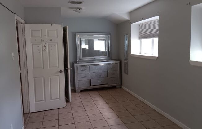 3 beds, 2 baths, $1,950