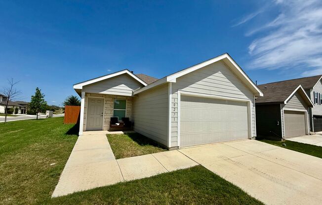 Beautiful 4 bedroom, 2 bathroom Home in Vida near Texas A&M San Antonio!