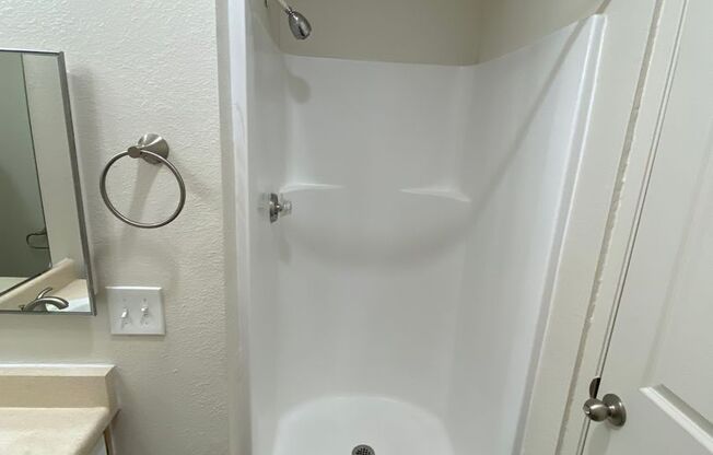 3 beds, 2 baths, 1,066 sqft, $1,900, Unit E215