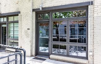 Urban Apartment at Pierpont Lofts with Reserved Parking
