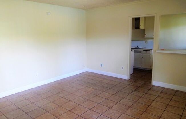 Studio, 1 bath, 554 sqft, $1,350, Unit #39