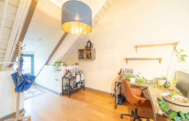 3 beds, 2 baths, 1,890 sqft, $2,500, Unit 331