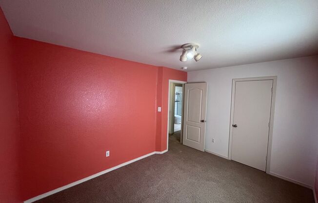3 beds, 3 baths, $2,600