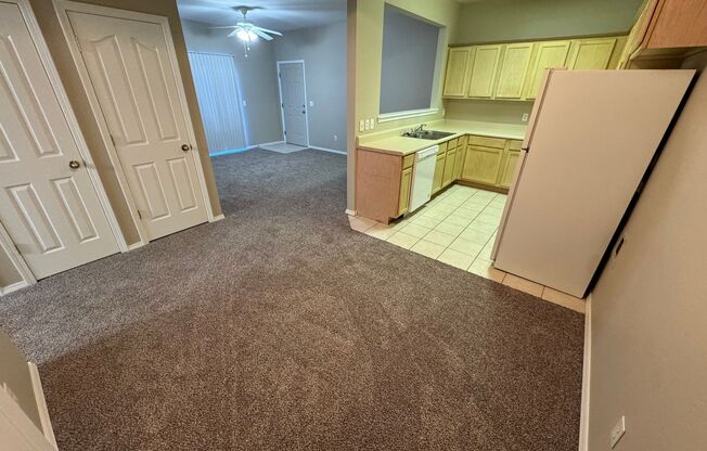 1 bed, 1 bath, $850, Unit UNIT # 214