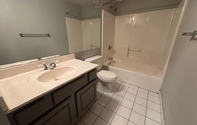 1 bed, 1 bath, 705 sqft, $1,299, Unit 343