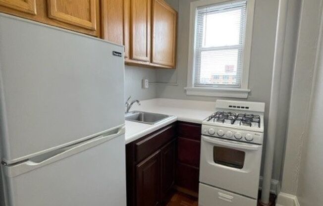 Studio, 1 bath, 340 sqft, $1,771, Unit 505