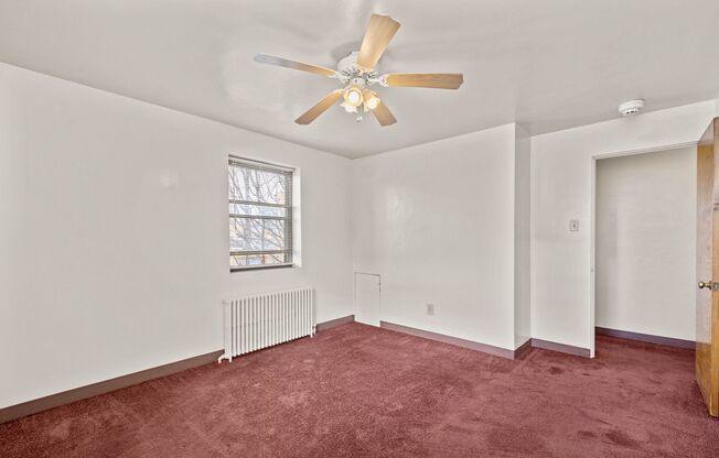 2 beds, 1 bath, 800 sqft, $475, Unit 2117 Brownsville Road Apt #A21