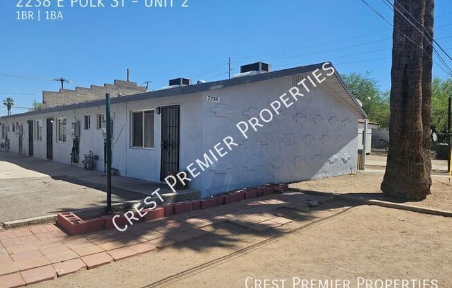 2238 E POLK ST