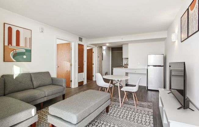 1 bed, 1 bath, $875, Unit 316