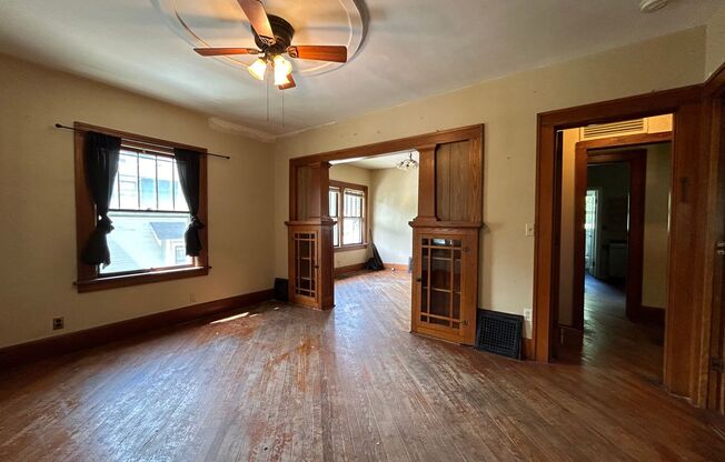 $1,800 | 3 Bedroom, 2 Bathroom Multi Floor House | Cat Friendly* | Available for August 1st, 2026 Move In!