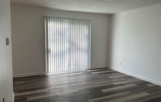 2 beds, 1 bath, 904 sqft, $1,025, Unit 48