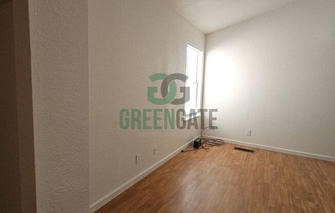 3 beds, 2.5 baths, $2,299