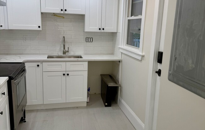 1 bed, 1 bath, $2,100, Unit 5