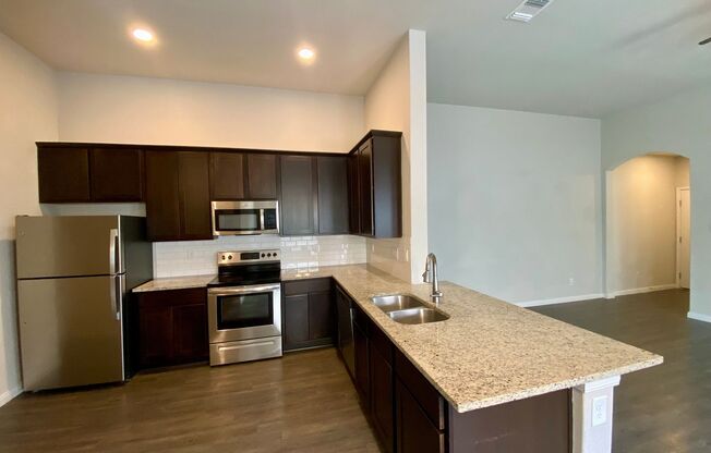 Luxury 3/2 Duplex Navarro ISD Rent Ready Today