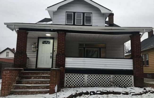 3763 E 154 ST