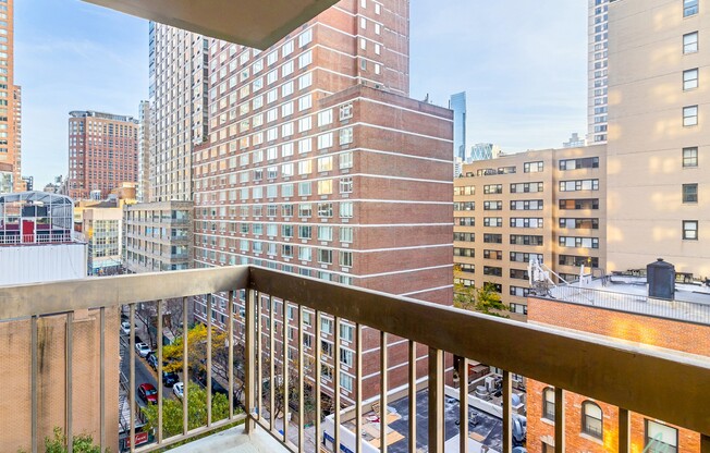 3 beds, 3 baths, $11,500, Unit 10G