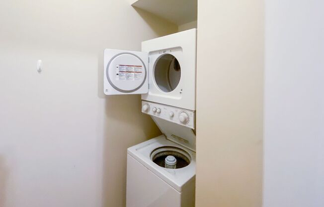 1 bed, 1 bath, 445 sqft, $2,295, Unit 853-2S