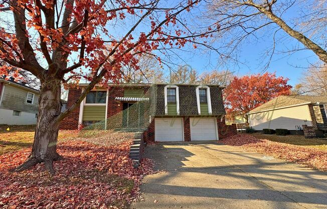 Stylish Blue Springs Home With Fresh Updates & Great Natural Light