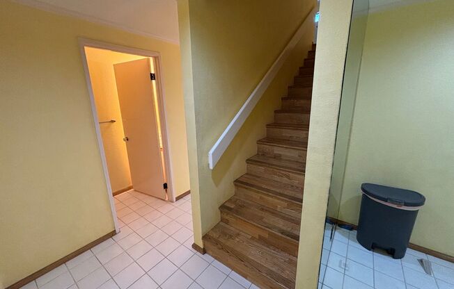 2 beds, 1.5 baths, $3,300, Unit # #C 12 NUUANU STREAMSIDE