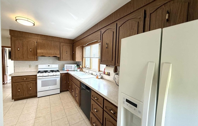 52 LUKE RD